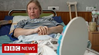 Украинцы говорят, что русские нападают на мирных жителей - BBC News