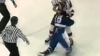 Hockeyfighters.cz  Craig Berube vs Bob Probert.wmv