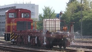 【速星駅】除草剤散布貨車と赤いスイッチャー