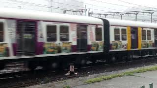 Titwala Local Arriving Kalyan Platform Number 2 In Heavy Rain 🌧️ 🌧️