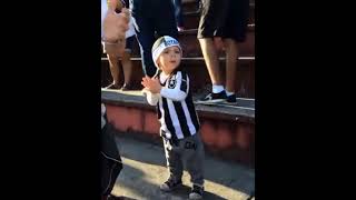 Menino canta hino do Botafogo! Mas um escolhido! lindo de se vê!