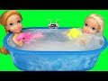Ice bath !  Elsa & Anna toddlers ! Bubbles - Foam