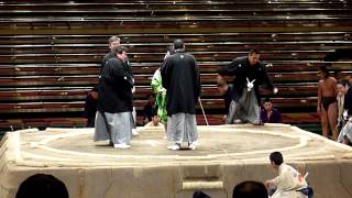 Shiraseyama (2-2) - Ryuki (3-1) , Sumo : Hatsubasho '14