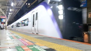 E353系 特急あずさ　三鷹駅通過