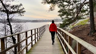 Stockholm Walks: Alvik - Ålsten. Nature, suburb and city shorelines.