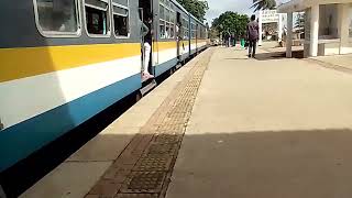 අලුත්ගම මන්දගාමී දුම්රිය |Class S9 train in action 🤓🚂  #mechanicsdiary