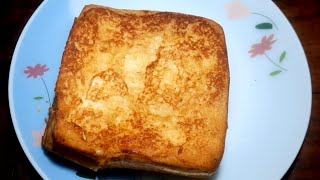 Delicious French Toast।একবার এই ভাবে টোস্ট বানিয়ে দেখুন বুঝতেই পারবেন না যে টোস্ট খাচ্ছেন না কেকে।