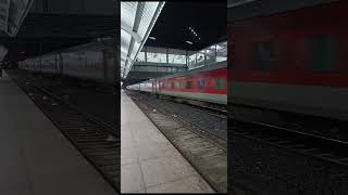 12442-New Delhi-Bilaspur Rajdhani Express at Rani Kamlapati Railway station.