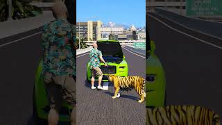 GTA V : MICHAEL HELP'S BABY LIONESS RIGHT TIME 😮| #shorts