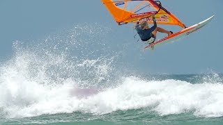 Windsurfing is awesome on the North Shore \u0026 Hookipa, Hawaii