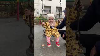 ブランコが楽しい赤ちゃん（生後15ヶ月・Japanese baby ）Baby having fun on a swing