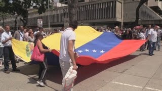 Cientos de trabajadores denuncian desmejoras laborales en Caracas