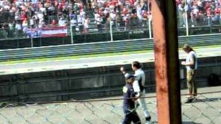 Vitantonio Liuzzi  and Petrov after the crash at Monza 11 sept 2011