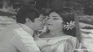 చూసిన చూపే చూడనీ పదే పదే | Chusina choope chudanee | Song | Pasi Hrudayalu (1973)