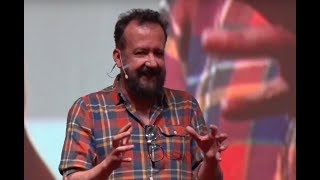 Nunca nadie se acuerda del bajista | Javier Ramírez Cha! | TEDxIbero