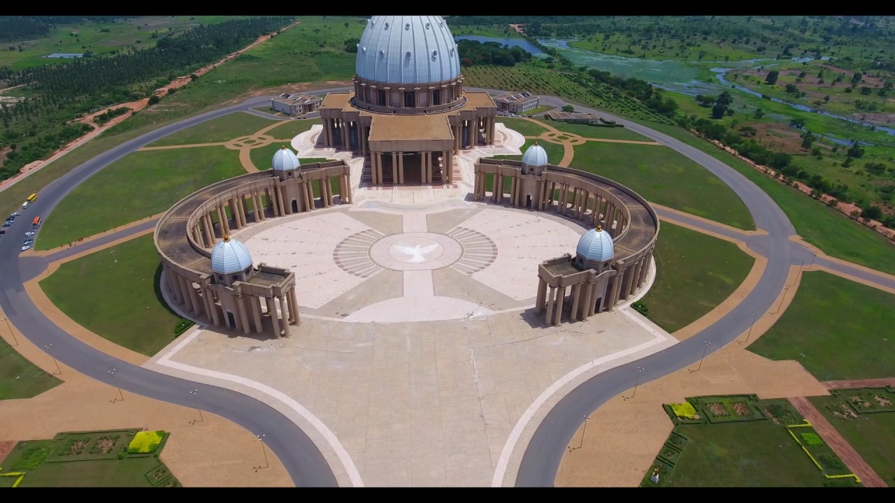 Basilique Yamoussoukro Cote D'Ivoire - YouTube