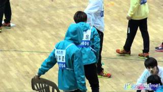 [Fancam] 120108 Doojoon playing around @ Idol Athletics