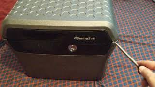 SentrySafe Stuck Shut Solution (15 Seconds, One Handed)