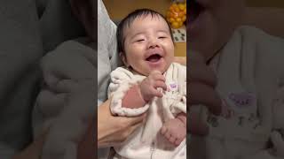 爆笑！初めて声を出して笑う生後2ヶ月ベビー#shorts #赤ちゃん #baby