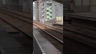 都営浅草線　立会川駅高速通過