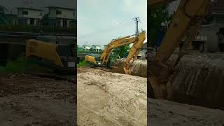 dredging the soil excavation with an excavator #shorts #excavator