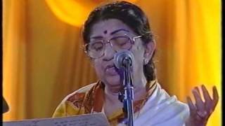 Lata Mangeshkar - Aayega Aanewala / Naina Barse Rhim Jhim (Live Performance)