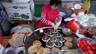 Korean pancakes, flat dumplings, fish cakes / Korean street food