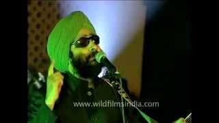 Rabbi Shergill - king of Punjabi & Rock fusion sings 'Tere bin' live!