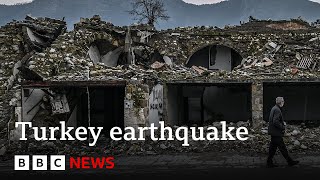 Turkey earthquake: Pressure on government one year on since country's deadliest quake | BBC News