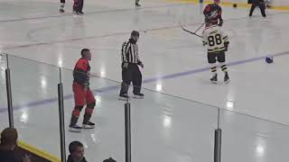 Hockey fight Cyr vs Bellemare Louiseville KO