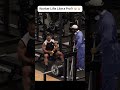 worker lifts like a pro 🤯🏋️ watch this stunning clip