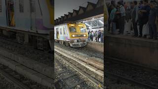 Katwa Galloping Local Howrah Junction Arrival #vairlshort