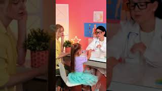 Playing doctor 👩‍⚕️ How to treat a child with fun