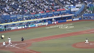 佐々木朗希が打者役を務めた始球式。中日ベンチからも拍手（2022年6月7日）