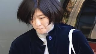 54歳急死の中山美穂さん自宅に妹、中山忍の姿　報道陣に深々と頭下げる