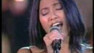 Anggun - Still Reminds Me (Vatican Concert)
