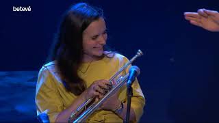 Els Amics de les Arts featuring Andrea Motis - Els Ocells (Live) Grec 2020