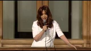 Cristina Fernández le habló a la militancia en los patios de Casa Rosada
