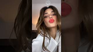 Kendall Jenner | Instagram Stories | December 07 - 25, 2019