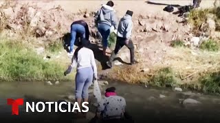 Más de 1,000 migrantes cruzan de Ciudad Juárez a El Paso | Noticias Telemundo