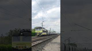 242 287 LokoTrain Plehács grain freight train and a V43 Szili passenger train depart from Tárnok