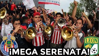 ¡SERENATA a CHIVAS en HOTEL de CONCENTRACIÓN en LEÓN! *LOCURA TOTAL* EN VIVO