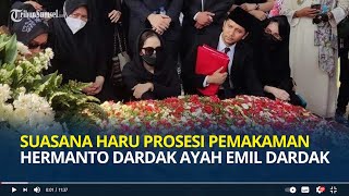 Suasana Haru Prosesi Pemakaman Hermanto Dardak Ayah Emil Dardak, Wagub Jatim \u0026 Istri Tertunduk Lesu