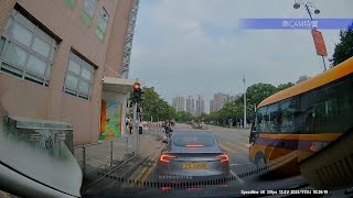 車CAM直擊 - 聽到救護車響號閃燈 你就醒少少搵位讓啦 仲成碌木咁