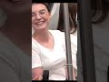 ligando en el metro ligar metro shorts alvarodelinares reels tiktok Álvaro de linares