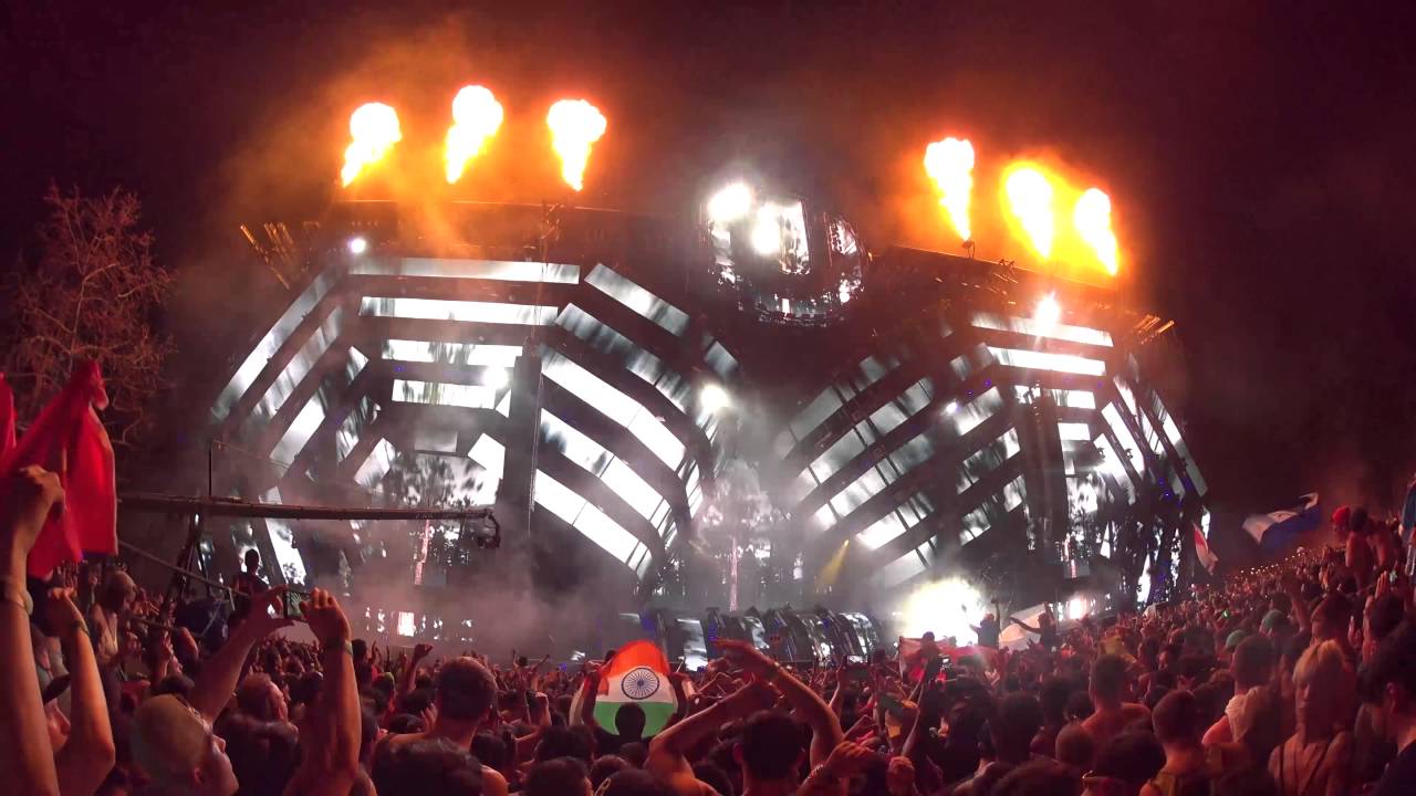 Opening For Avicii-Ultra Music Festival 2016 In 4k - YouTube