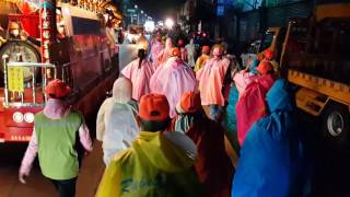 跟著白沙屯媽祖去旅行 20170308 清晨五點起駕 有風有雨 但我們無畏風雨 因為跟著媽祖 走就對了