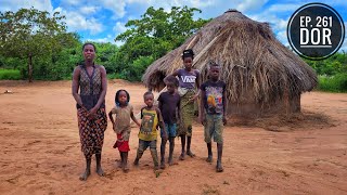 História Triste 😢: Uma Família Abandonada Sem Alimentos No SERTÃO Africano