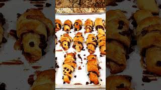 Chocolate Chip Rugelach.      https://stellalittlebakeshop.etsy.com/listing/1751003941l