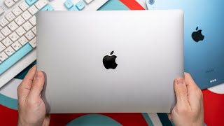 YOU Should Buy the M1 MacBook Air in 2022, And Here's Why!
